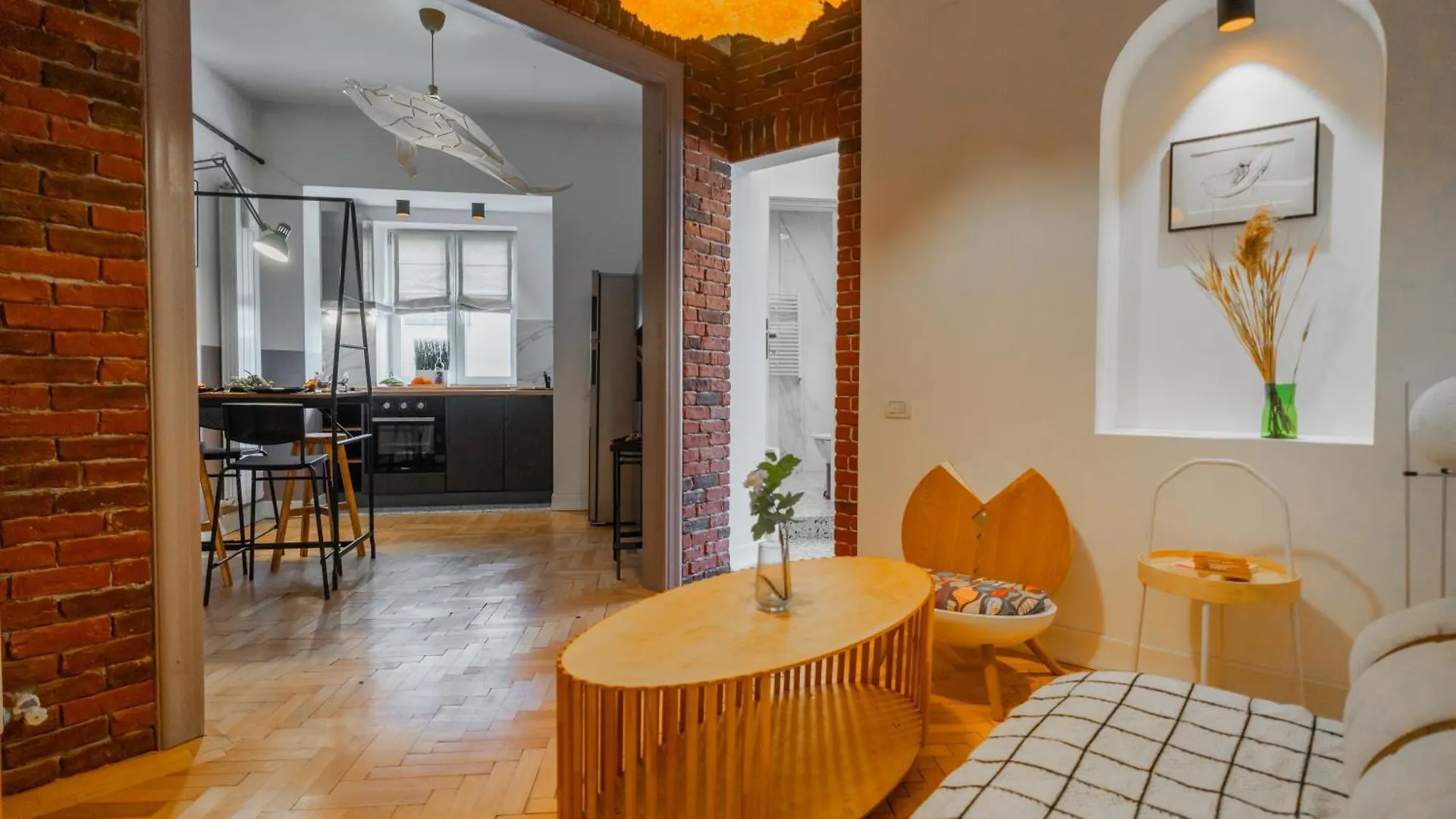 Ultra Central Apartment - Modern & Luxurious Stay In Old Town Bucarest
