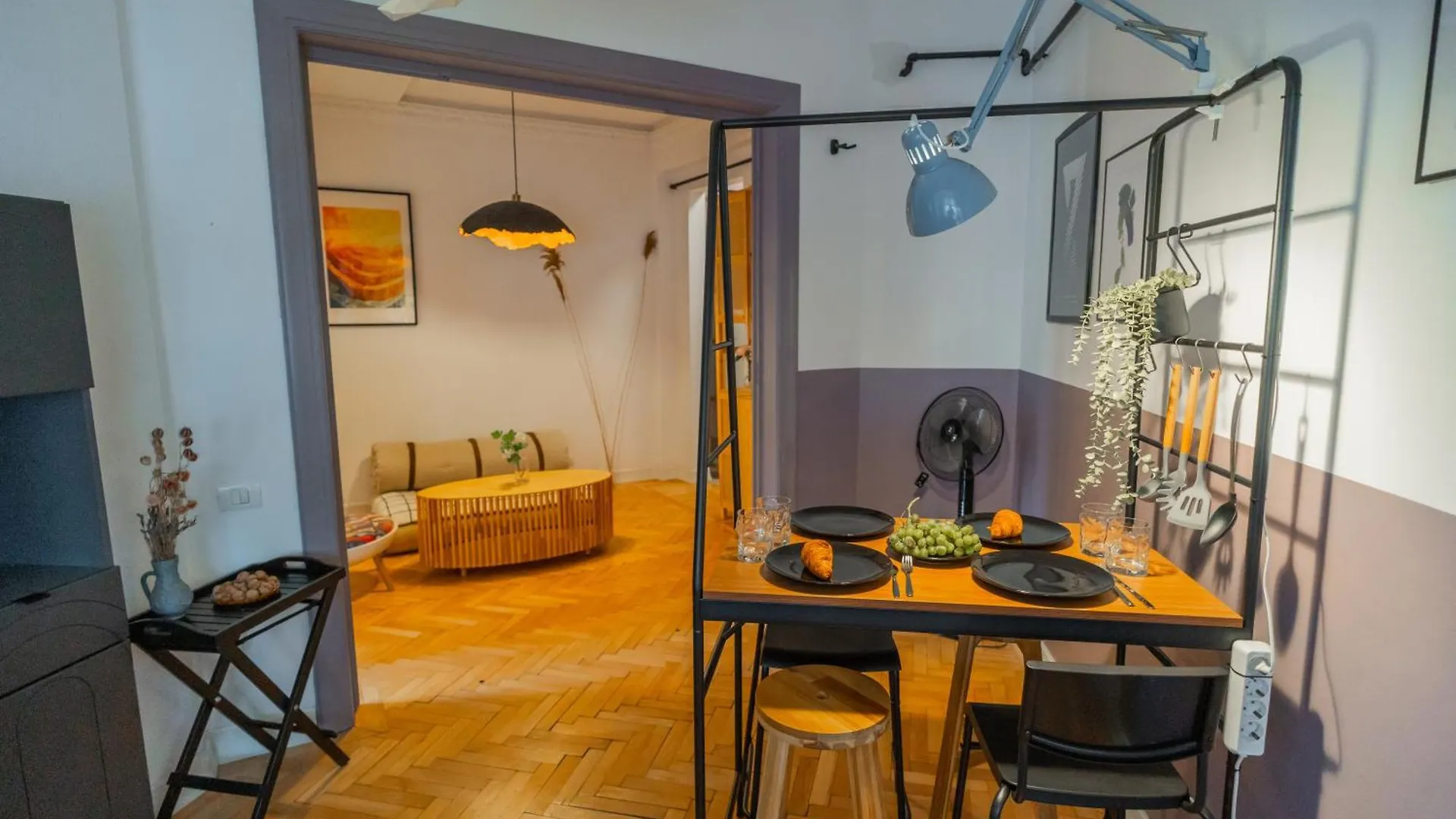 Ultra Central Apartment - Modern & Luxurious Stay In Old Town Bucarest Rumanía