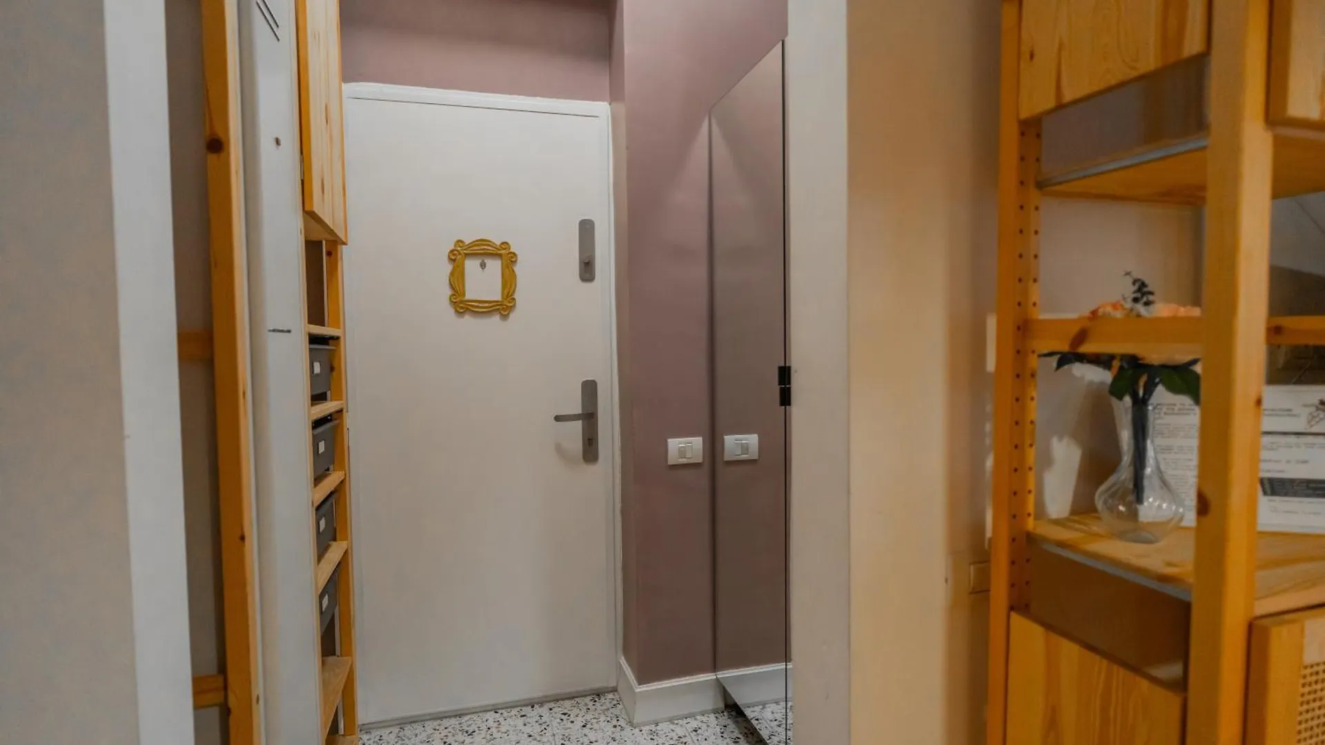Ultra Central Apartment - Modern & Luxurious Stay In Old Town Bucarest