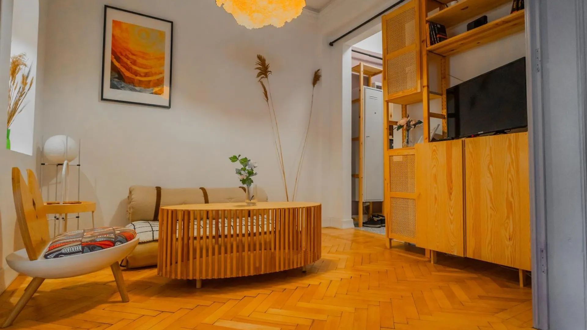 Ultra Central Apartment - Modern & Luxurious Stay In Old Town Bucarest
