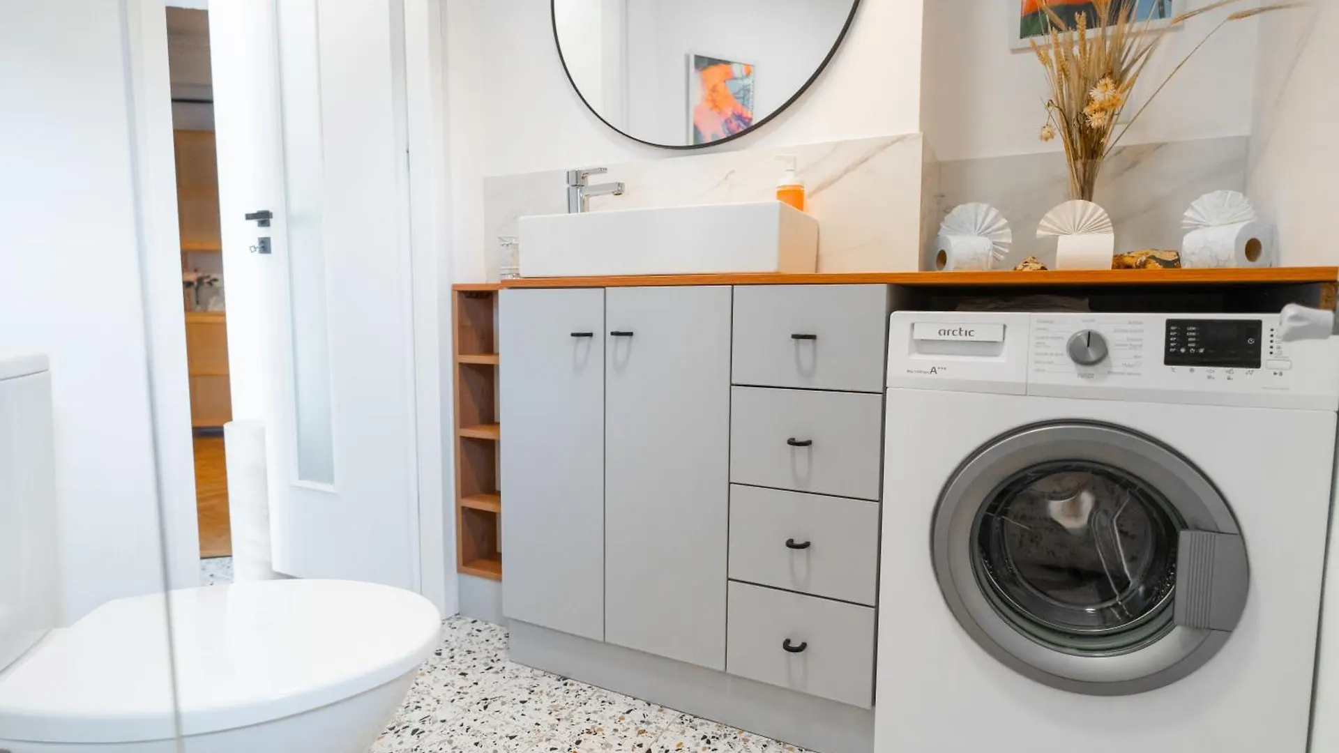 Ultra Central Apartment - Modern & Luxurious Stay In Old Town Bucarest 0*,